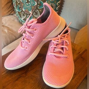 NEW ALLBIRDS Pink sneakers. Size 8m